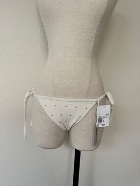 NWT Forever 21 Cream Tie-Side Bikini Bottom with Silver Studs, size Small